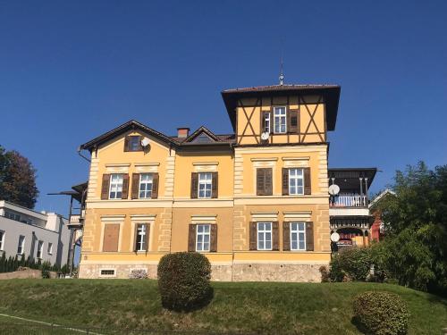 Ofertas en Historische Villa Velden Zentrum (Apartamento), Velden am Wörthersee (Austria)