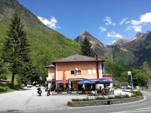 Ofertas en Hotel Arcobaleno (Hotel), Olivone (Suiza)