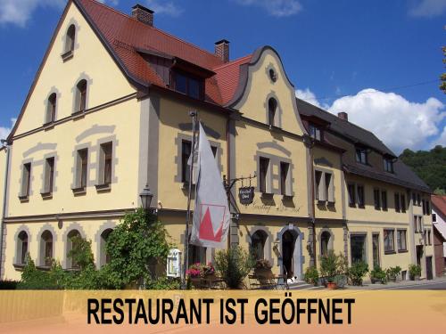 Ofertas en Hotel-Gasthof Die Post Brennerei Frankenhöhe (Hotel), Schillingsfürst (Alemania)
