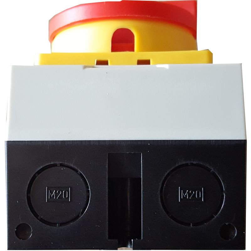 Caja con interruptor trifásico 32A (3 polos) mando amarillo-rojo