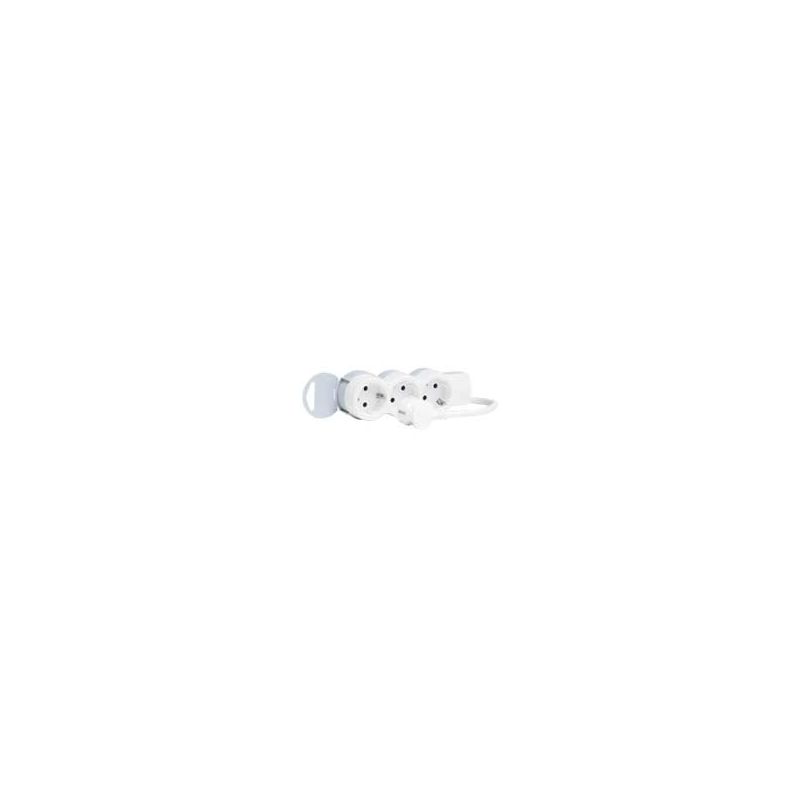 B. Múlt Std 3X2P+T 1,5M S/Int Legrand 695001
