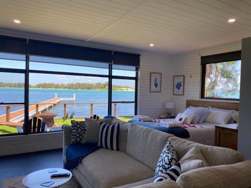 Ofertas en Serenity by the Lake - Romantic Waterfront Couple's Getaway (Villa), Marks Point (Australia)