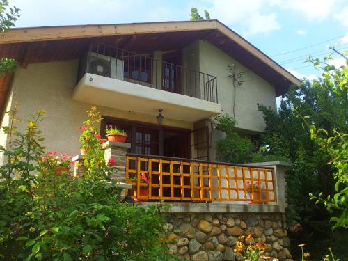 Ofertas en el The 1st Guest House in Kyustendil - Guest Villa - Casa Rosa - Suitable for Families, Friends, Relax, Sport Enthusiasts and Travel Addicts (Villa) (Bulgaria)