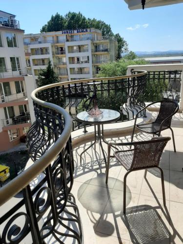 Ofertas en Apartment im Harmony Suits 12 Grand Resort (Apartahotel), Sunny Beach (Bulgaria)