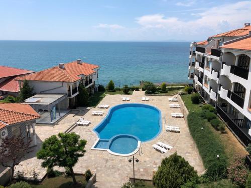 Ofertas en Sun coast villas - sea view apartment few steps from beach and marina (Apartamento), Sveti Vlas (Bulgaria)