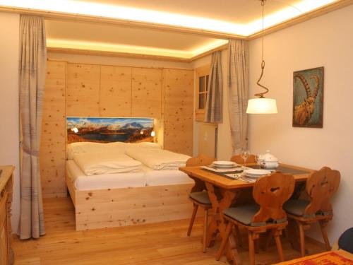 Ofertas en Apartment Chesa Alvetern 5 (Apartamento), Sils-Maria (Suiza)