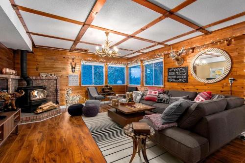 Ofertas en Cabin Style Retreat on 1 Acre (Casa o chalet), Distrito municipal de Maple Ridge (Canadá)