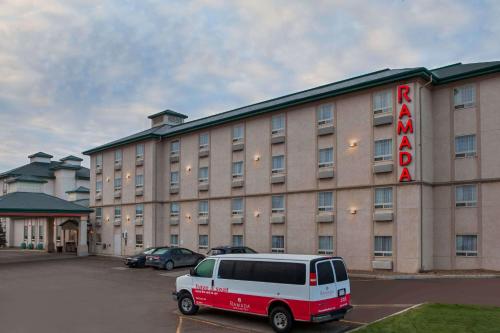 Ofertas en el Ramada by Wyndham Red Deer Hotel & Suites (Hotel) (Canadá)