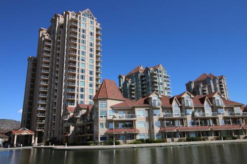 Ofertas en el Sunset Waterfront Resort by Discover Kelowna Resort Accommodations (Apartamento) (Canadá)