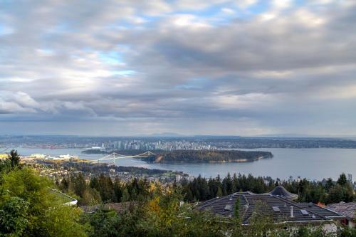 Ofertas en Spectacular, Water View Villa! (Villa), West Vancouver (Canadá)