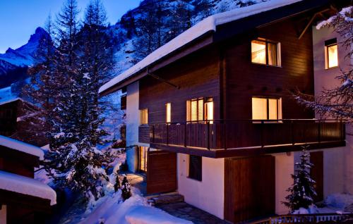Ofertas en Chalet and Penthouse Zen, two Properties, 100m from Ski Lift and Piste (Chalet de montaña), Zermatt (Suiza)