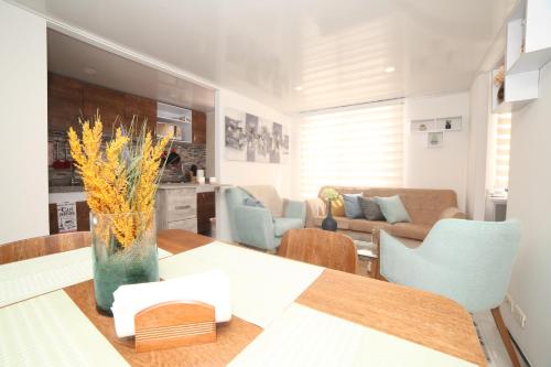 Ofertas en Cozy Apt with Office - 30' from the AIRPORT (Apartamento), Madrid (Colombia)