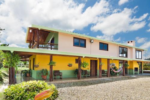 Ofertas en Luxurious 5 Bedrooms with Jacuzzi, Grill & Chimney (Casa o chalet), Belén (Colombia)