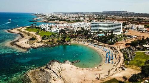 Ofertas en Crystal Springs Beach Hotel (Hotel), Protaras (Chipre)