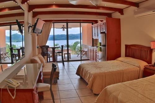 Ofertas en Hotel room-style ocean-view unit in Flamingo with pool (Apartamento), Playa Flamingo (Costa Rica)