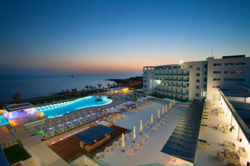 Ofertas en King Evelthon Beach Hotel & Resort (Resort), Pafos (Chipre)