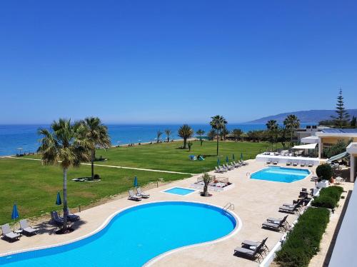 Ofertas en Natura Beach Hotel And Villas (Hotel), Poli Chrysochous (Chipre)