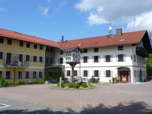 Ofertas en Hotel Neuwirt (Hotel), Sauerlach (Alemania)