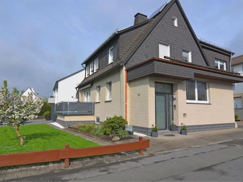 Ofertas en el Pretty holiday home with a balcony complete with awning in Meschede in northern Sauerland (Apartamento) (Alemania)