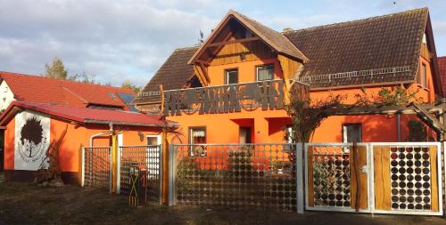 Ofertas en Wildholz Sachsen (Apartamento), Weidenhain (Alemania)