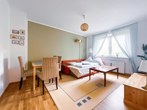 Ofertas en HELL, STILVOLL, KOMFORTABEL nahe Zentrum und Messe (Apartamento), Leipzig (Alemania)