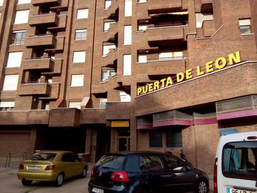 Ofertas en el Apartamentos Turisticos Puerta de León (Apartamento) (España)