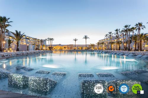 Ofertas en Grand Palladium White Island Resort & Spa - All Inclusive (Hotel), Playa d'en Bossa (España)