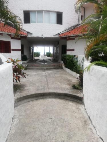 Ofertas en Hermosa Villa en Casa blanca a 20 metros de la playa (Villa), Same (Ecuador)