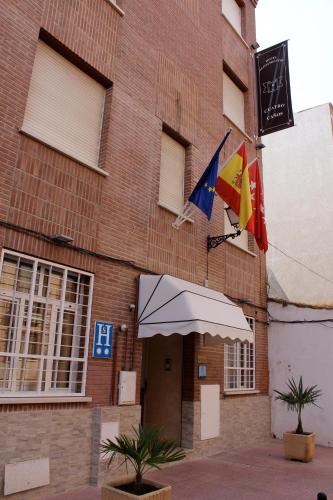 Ofertas en Hotel Cuatro Caños (Hotel), Alcalá de Henares (España)