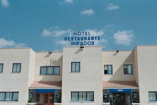 Ofertas en Hotel Mirador (Hotel), Velilla de San Antonio (España)