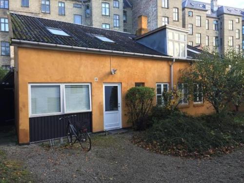 Ofertas en Rooms in quiet Yellow Courtyard Apartment (Hostal o pensión), Copenhague (Dinamarca)