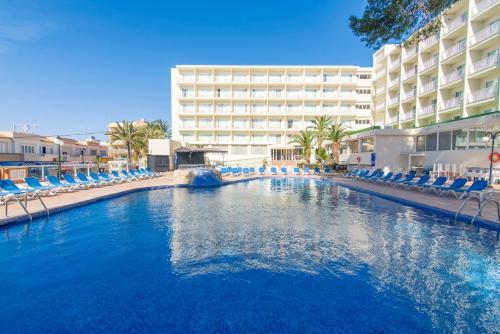 Ofertas en azuLine Hotel Coral Beach (Hotel), Es Canar (España)