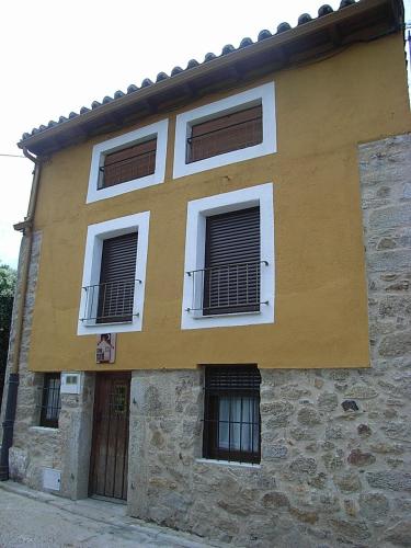 Ofertas en Casa Rural Jim Morrison (Casa o chalet), Linares de Riofrío (España)