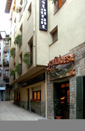 Ofertas en Hostal Les Collades (Albergue), Sort (España)
