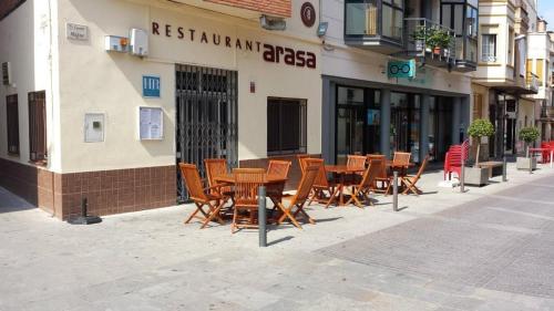Ofertas en Hostal Restaurante Arasa (Hostal o pensión), Santa Bárbara (España)