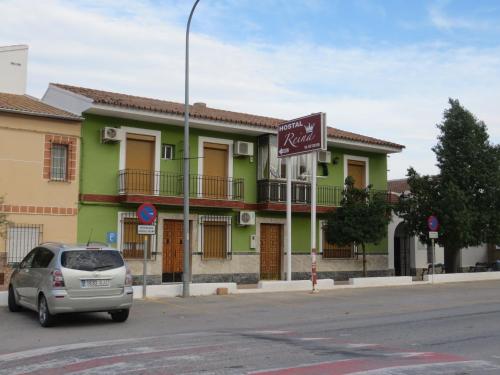 Ofertas en Hostal Restaurante Reina (Hostal o pensión), El Tejar (España)