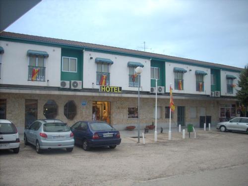 Ofertas en Hotel Corona de Castilla (Hotel), Villares de la Reina (España)
