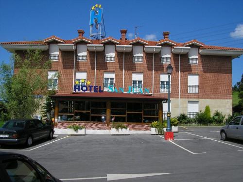 Ofertas en Hotel San Juan (Hotel), Revilla de Camargo (España)