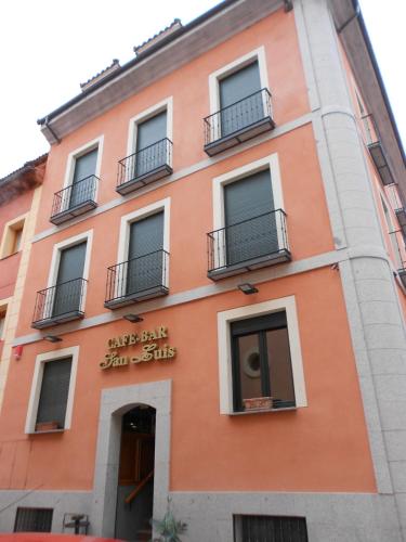Ofertas en Hotel San Luis (Hotel), La Granja de San Ildefonso (España)