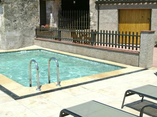 Ofertas en Spcaious Cottage with Private Swimming Pool in Catalonia (Casa o chalet), Castellfullit del Boix (España)