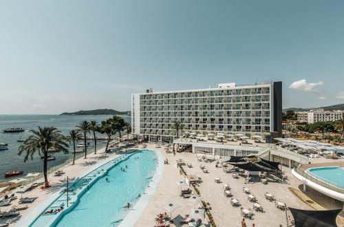 Ofertas en The Ibiza Twiins - 4* Sup (Hotel), Playa d'en Bossa (España)