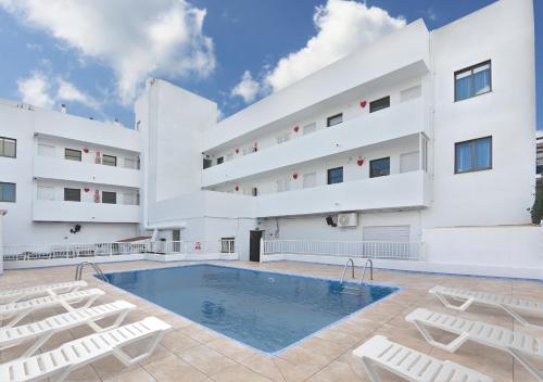 Ofertas en All Suite Ibiza Aparthotel (Apartamento), San Antonio (España)