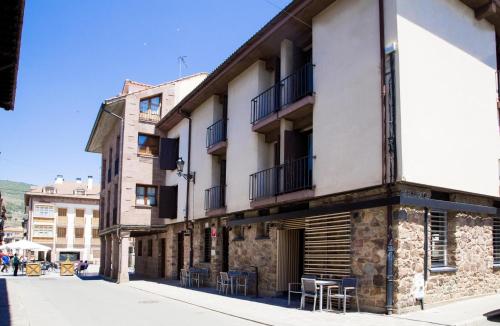 Ofertas en Apartamentos Ubaga (Apartamento), Ezcaray (España)