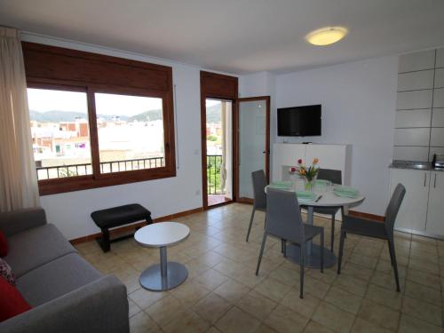 Ofertas en el Superb Apartment in Roses Spain, 50 m from Beach (Apartamento) (España)