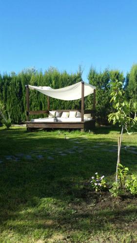 Ofertas en el Villa with 3 bedrooms in Atarfe with wonderful mountain view private pool and enclosed garden 30 km from the slopes (Villa) (España)
