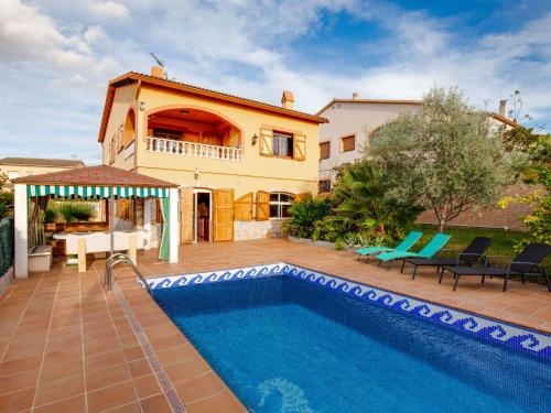 Ofertas en Luxurious Holiday Home in Vendrell with Swimming Pool (Casa o chalet), El Vendrell (España)
