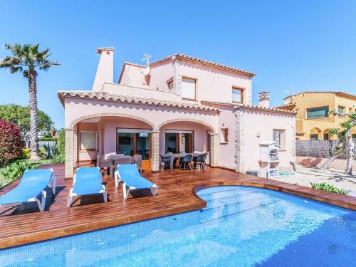 Ofertas en Luxurious Villa St Pere Pescador with Swimming Pool (Villa), Sant Pere Pescador (España)