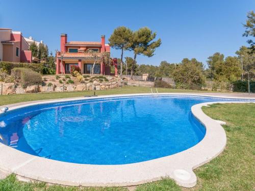 Ofertas en Amazing holiday house for 9 in Miami Playa at the golf course with swimming pool (Villa), Miami Platja (España)