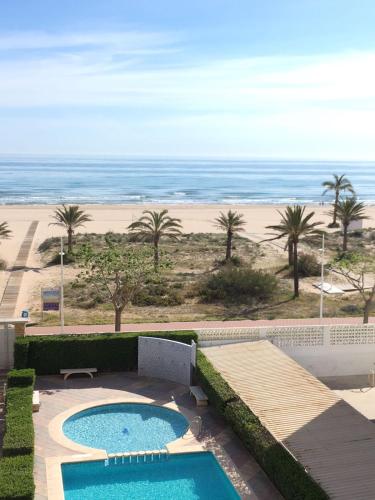 Ofertas en Apartamento Las Sirenas, 1ª linea de playa (Apartamento), Gandía (España)