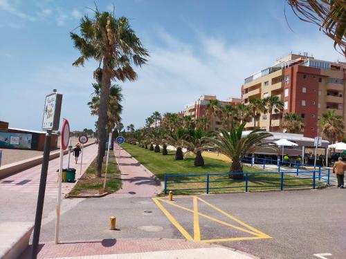 Ofertas en Apartamentos la romanilla a 200metros de la playa (Apartamento), Roquetas de Mar (España)